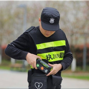 Defibrylator Pocket AED ViVest P1 IP 65 - 442_6.jpg